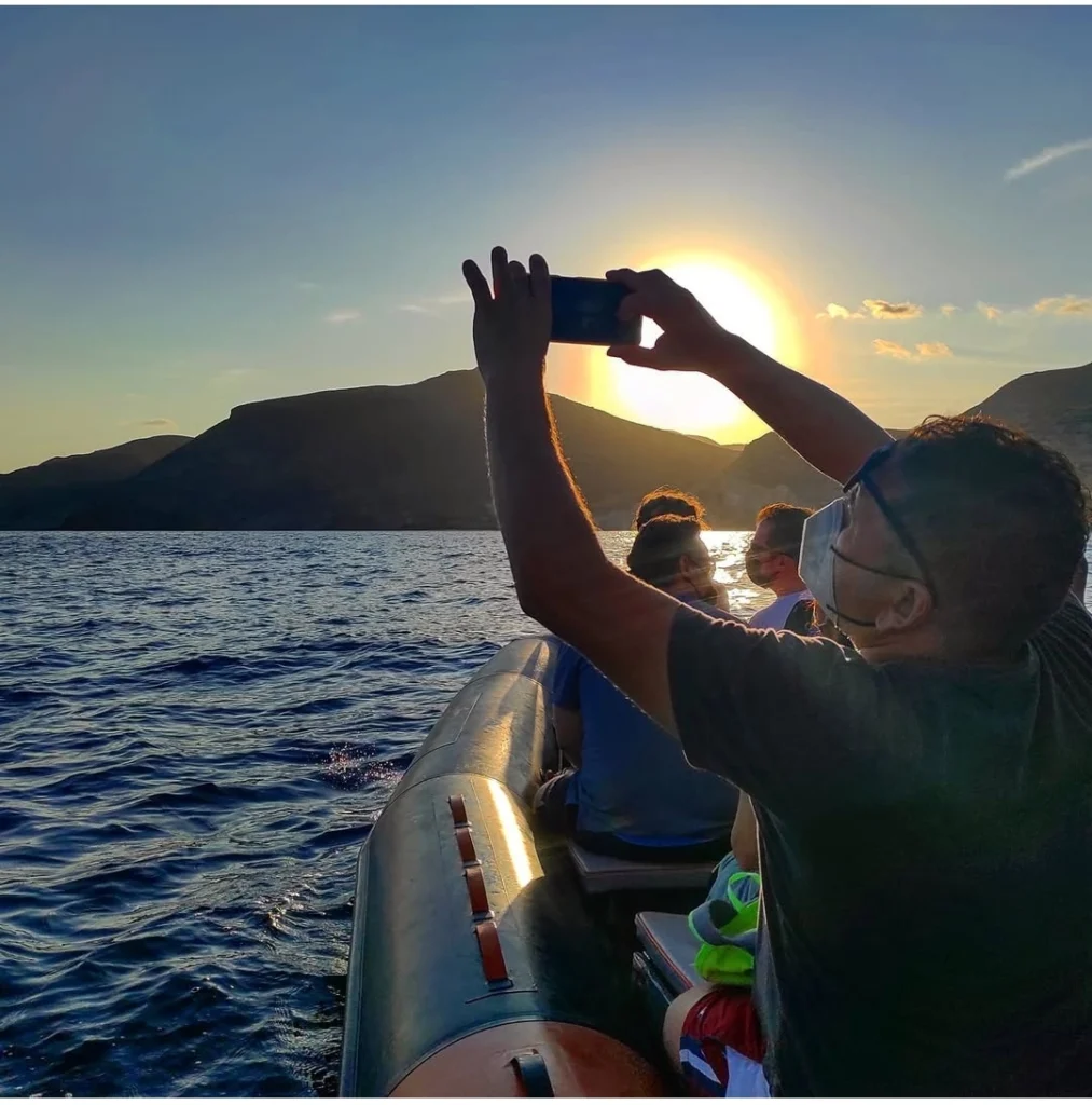 tour al atardecer Cabo de Gata desde el mar